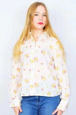 70's Vintage Shirt - Sweet Pastel Floral - Size M/L