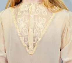 70's Vintage Blouse - Ivory With Floral Lace - Size M/L -Style Luma Sales Store DSCF6486