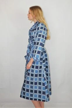 1970s Vintage Housecoat/Dress - Navy, Sky Blue & Burnt Orange Weave Frill - Size L/XL -Style Luma Sales Store DSCF8041
