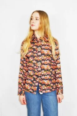 70's Vintage - Charcoal & Rouge Ditsy Floral Shirt - Size S/M