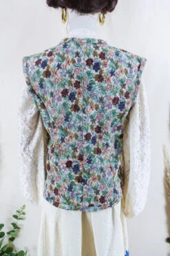Vintage Waistcoat - Darling Meadow Tapestry - Size S 9 Vintage Waistcoat - Darling Meadow Tapestry - Size S -Style Luma Sales Store IMG 3420