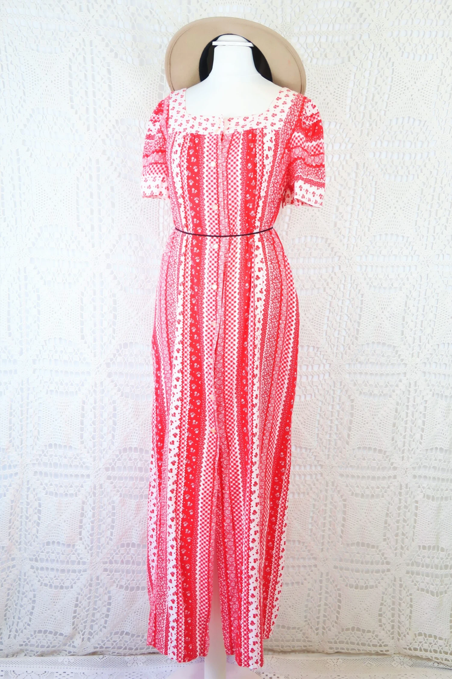 70's Vintage Spring Dress - Bright Red & White Floral - Size L 3 70's Vintage Spring Dress - Bright Red & White Floral - Size L