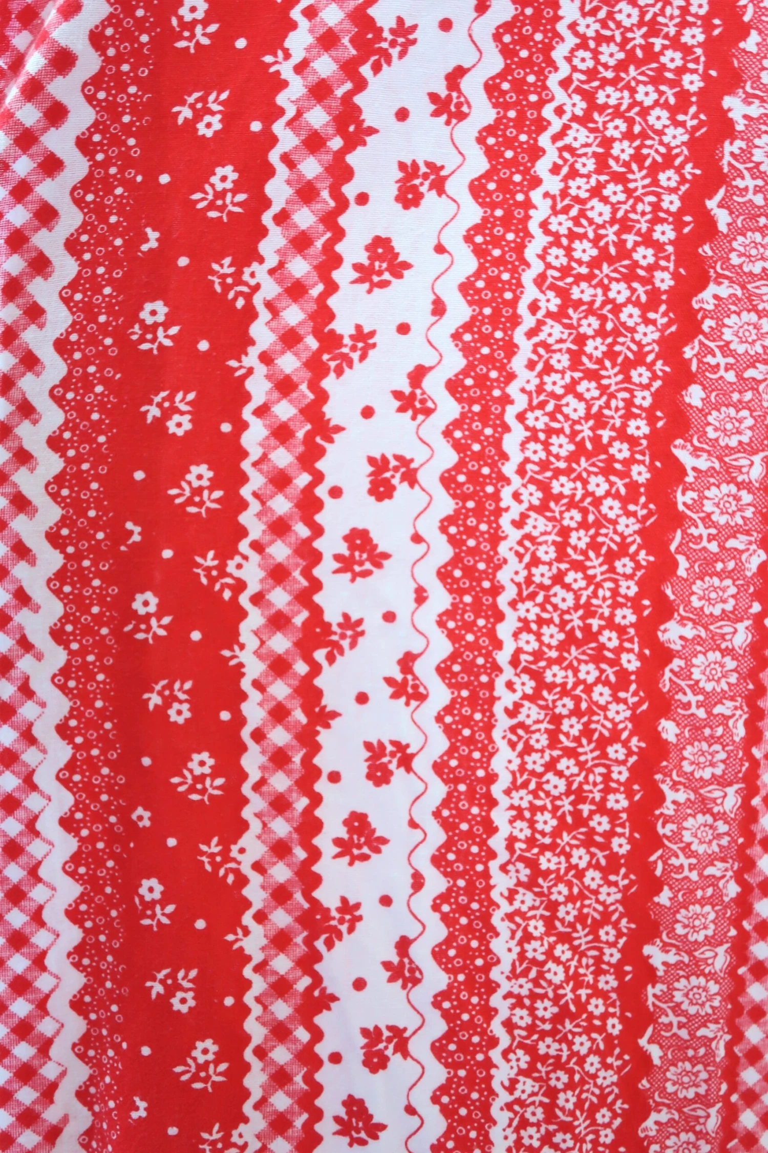 70's Vintage Spring Dress - Bright Red & White Floral - Size L 9 70's Vintage Spring Dress - Bright Red & White Floral - Size L - Image 7