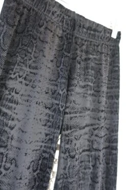 Vintage Trousers - Ebony Snake Print Velvet Trousers - Free Size XS -Style Luma Sales Store IMG 4635 8a3c44bf 0839 4a85 99ce 5e41f52febf2