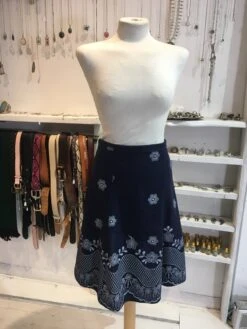 Vintage Blue & White Floral A-line Skirt - Size M -Style Luma Sales Store image 100a9dc3 ea11 4e62 baf8 3f22815b40a0
