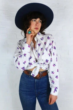 Vintage Retro Dagger Collar Shirt - Pearl & Violet Floral Shirt - Free Size M/L